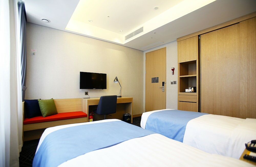 Фото Days Hotel by Wyndham Seoul Myeongdong