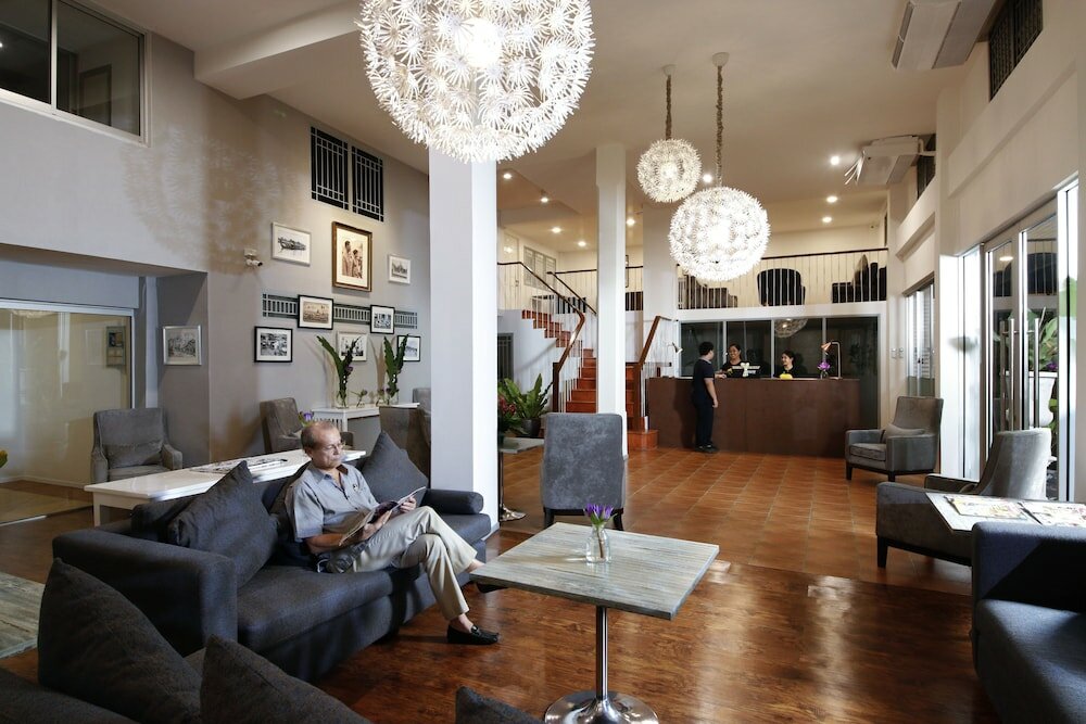 Фото Ratchadamnoen Residence