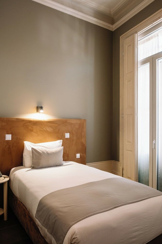 Фото Emaj Guimarães Boutique Hotel