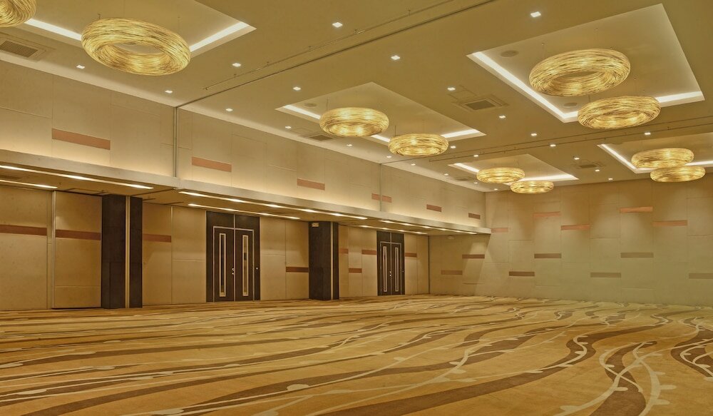 Фото Bayfront Hotel Cebu - North Reclamation