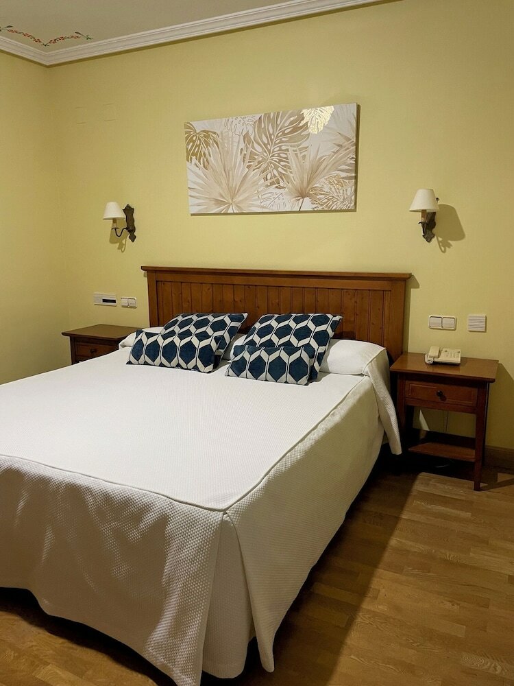 Фото Hotel Casona de la Reyna