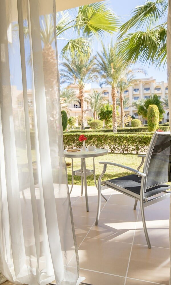 Фото Serenity Alma Heights