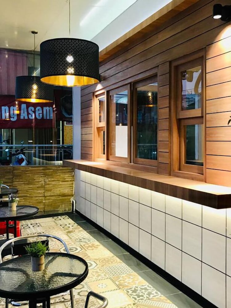 Фото Avira Hotel Makassar