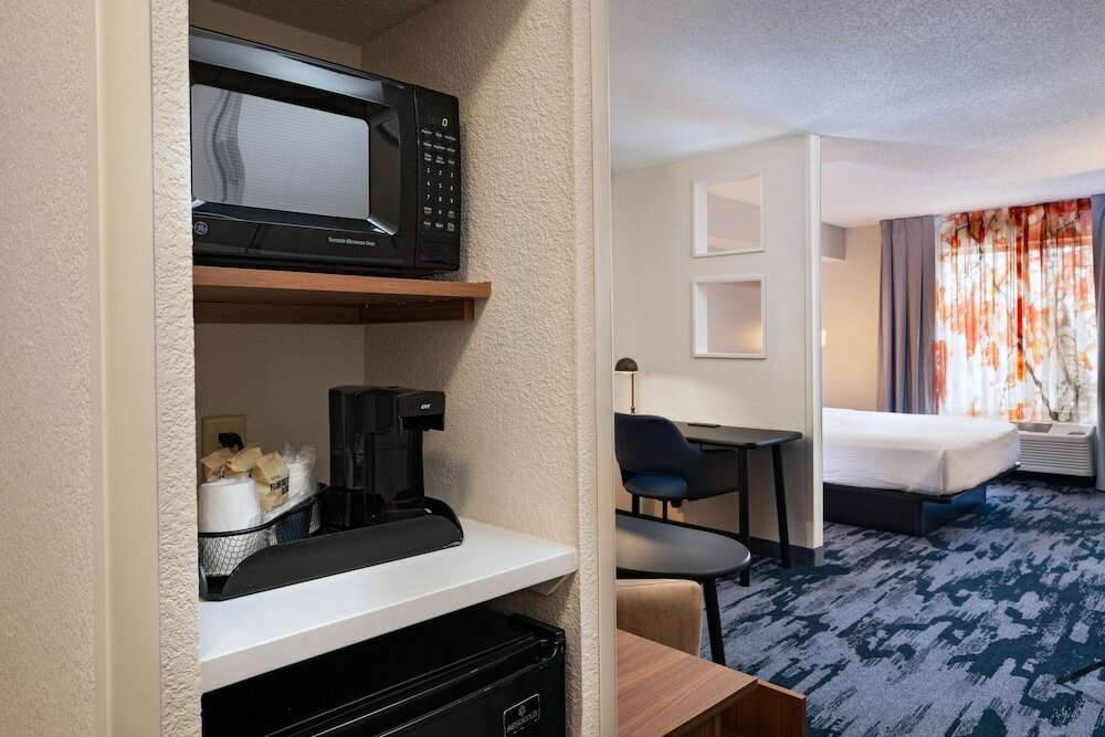 Фото Fairfield Inn by Marriott Kansas City Airport