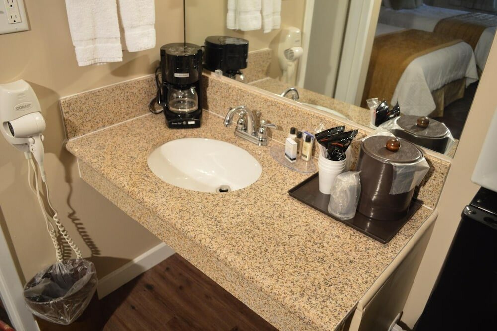 Фото Laramie Valley Inn