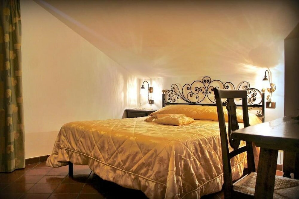 Фото Hotel Bucaneve