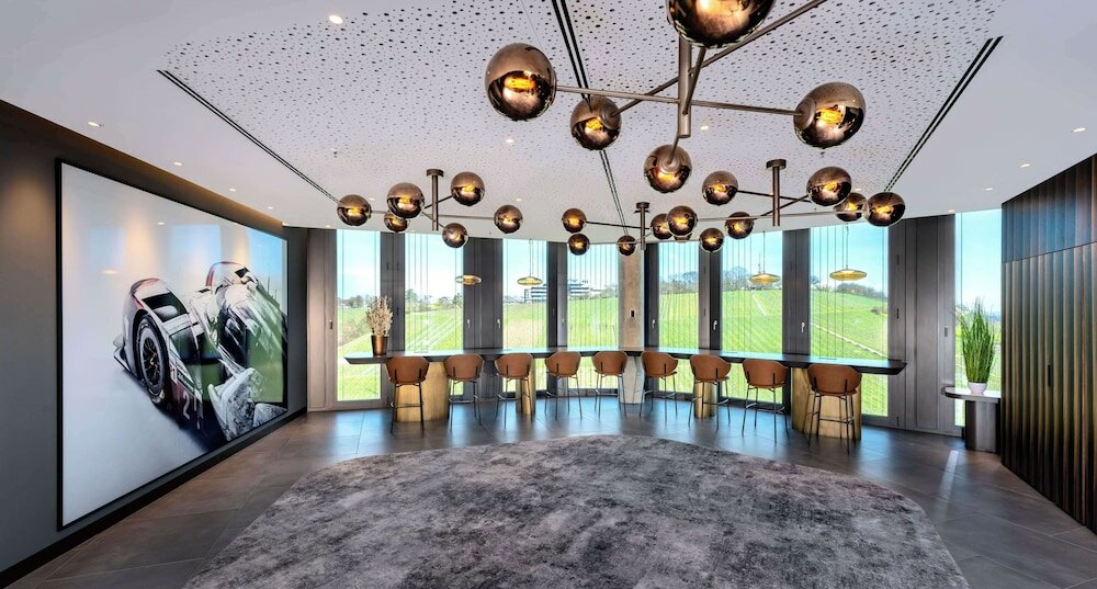 Фото Radisson Blu Hotel At Porsche Design Tower Stuttgart