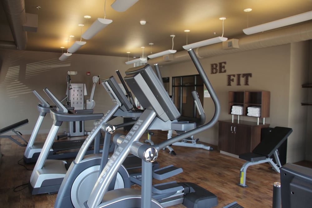 Фото Teddy's Residential Suites Watford City