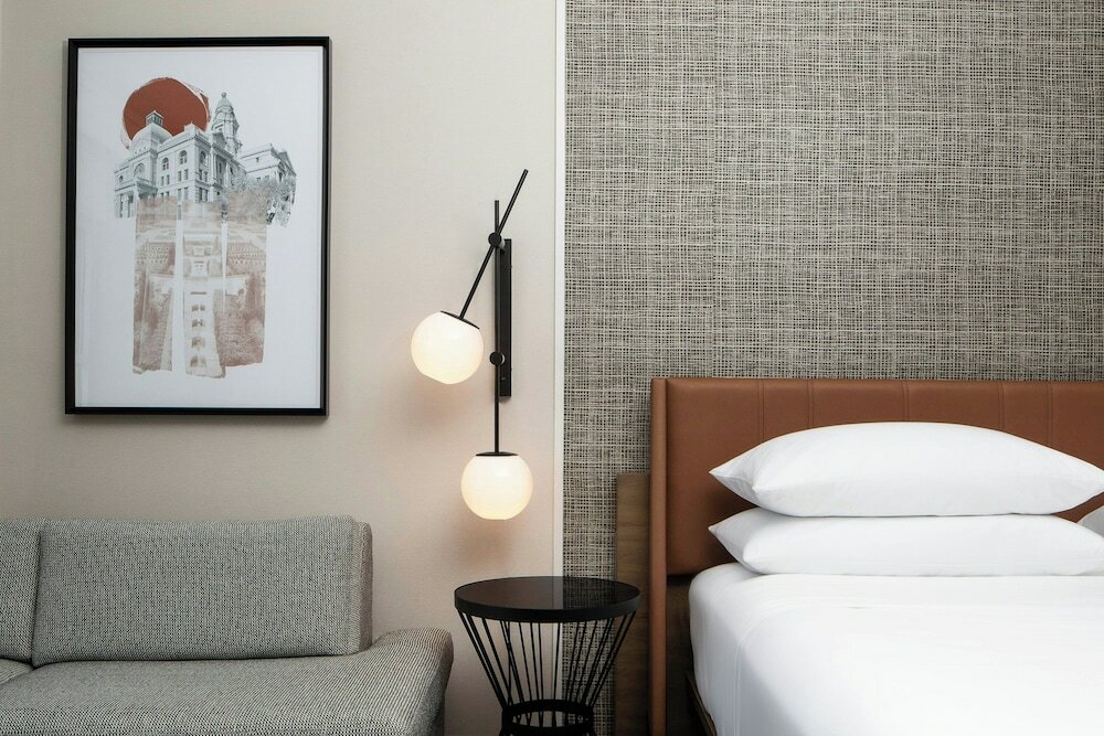 Фото Sheraton Fort Worth Downtown Hotel