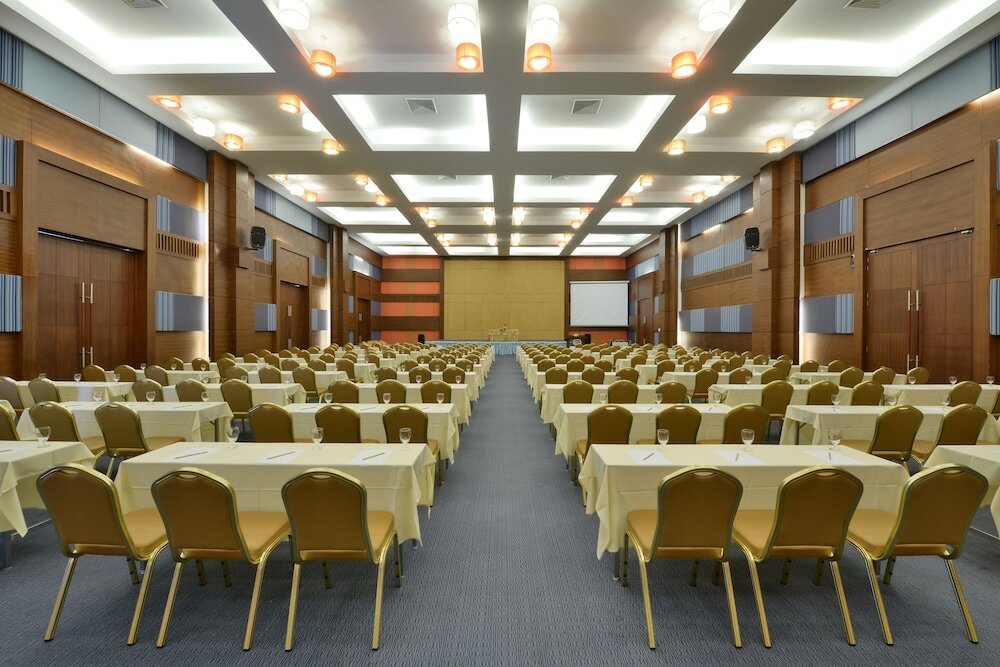 Фото Royal Phala Cliff Beach Resort and SPA