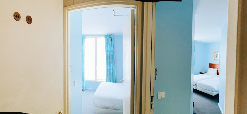 Фото Hotel Bellevue Paris Montmartre