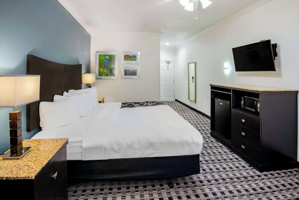 Фото La Quinta Inn & Suites by Wyndham Dalhart