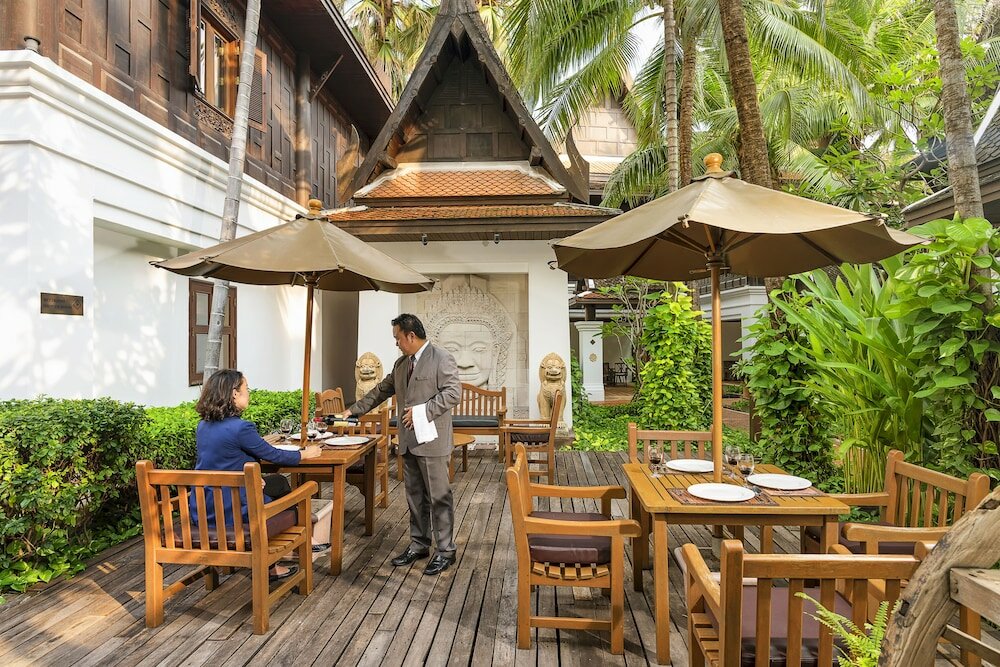 Фото The Davis Bangkok Hotel