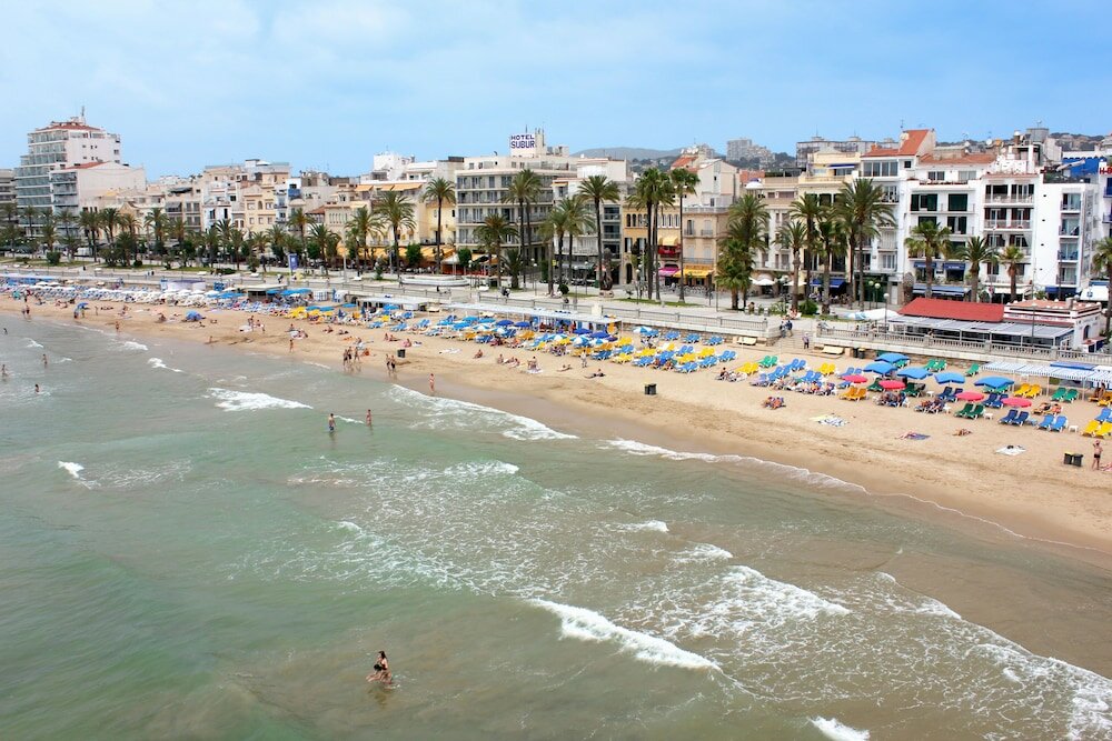 Фото Hotel Subur