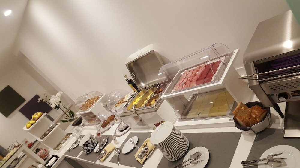 Фото Hotel Executive Inn