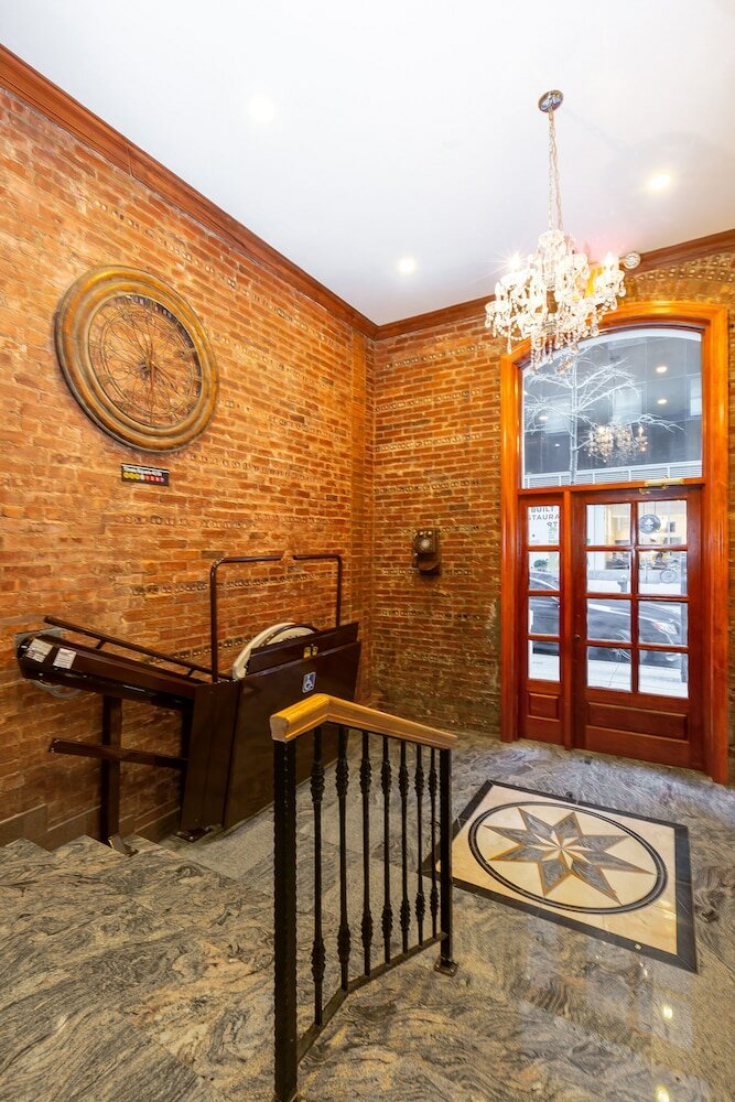 Фото Hotel St. James