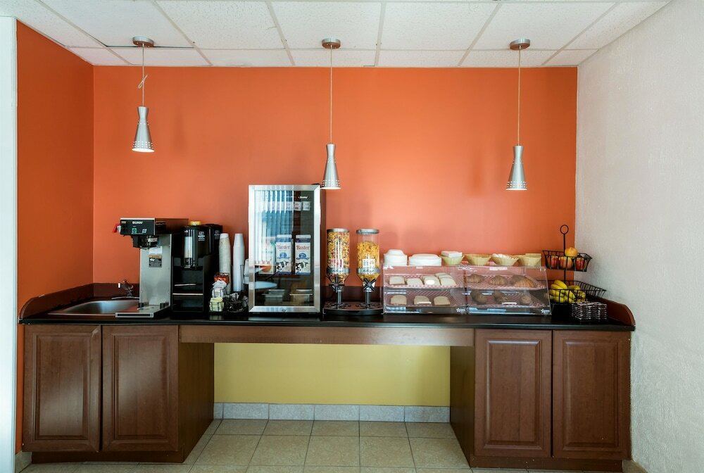 Фото Motel 6 Moncton, NB