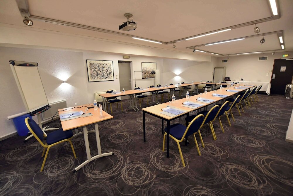 Фото Kyriad Dijon Gare