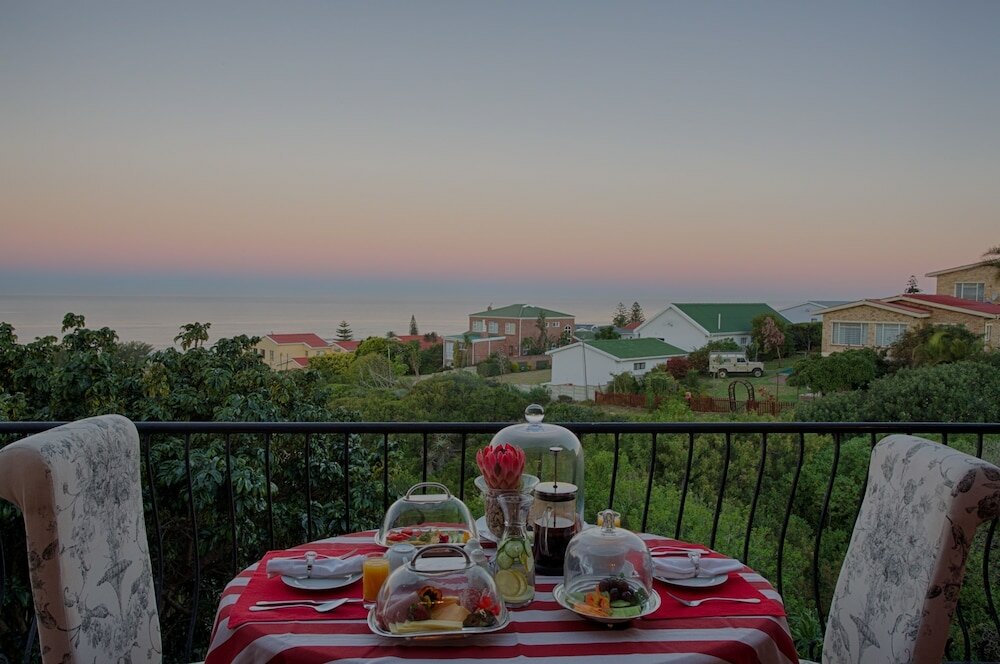 Фото Sea Whisper Guest House & Self Catering