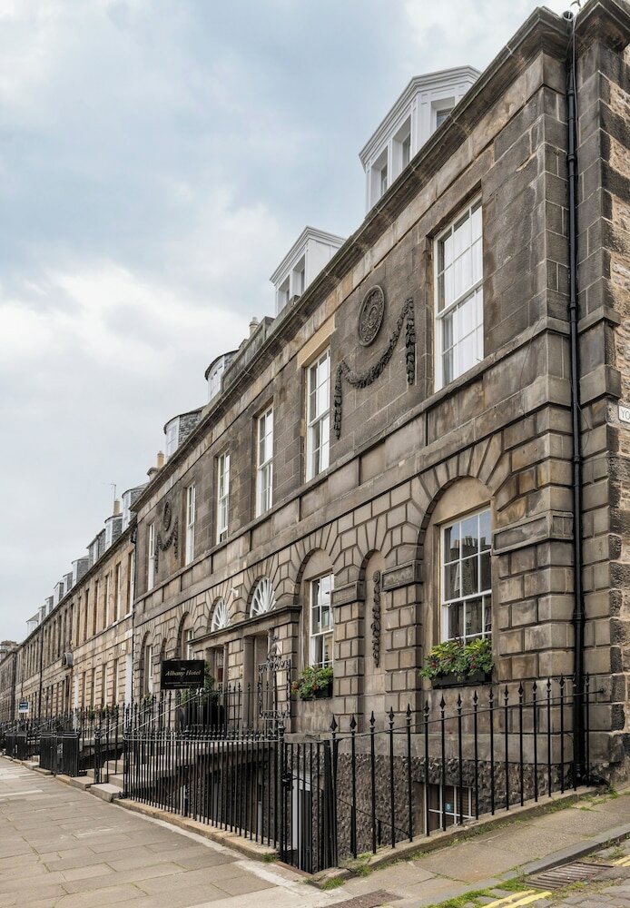 Фото Ballantrae Hotel