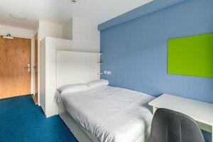 Destiny Student - Shrubhill (Scotland, Edinburgh, Middlefield), hotel