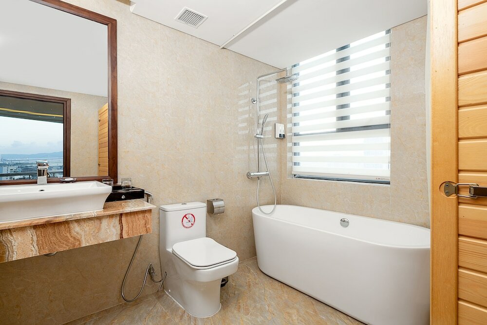 Фото Luxtery Hotel