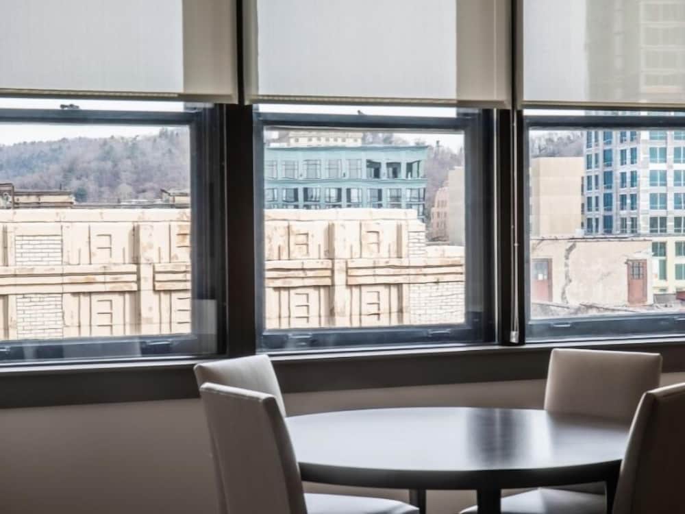 Фото Haywood Park Hotel, Ascend Hotel Collection