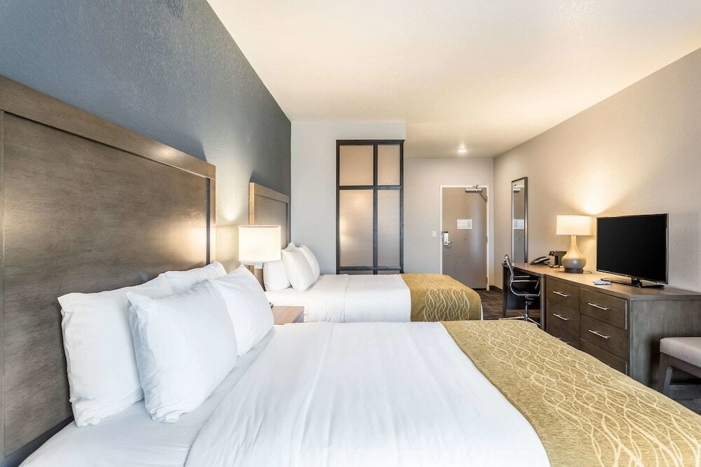 Фото Comfort Inn & Suites Salt Lake City Airport