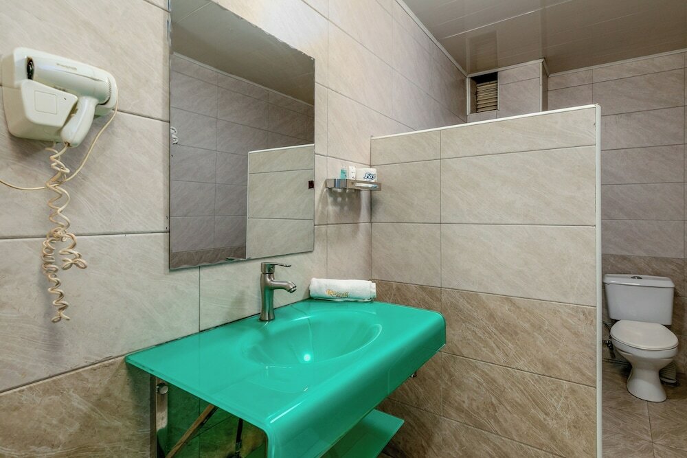 Фото Hbt Russel Hotel