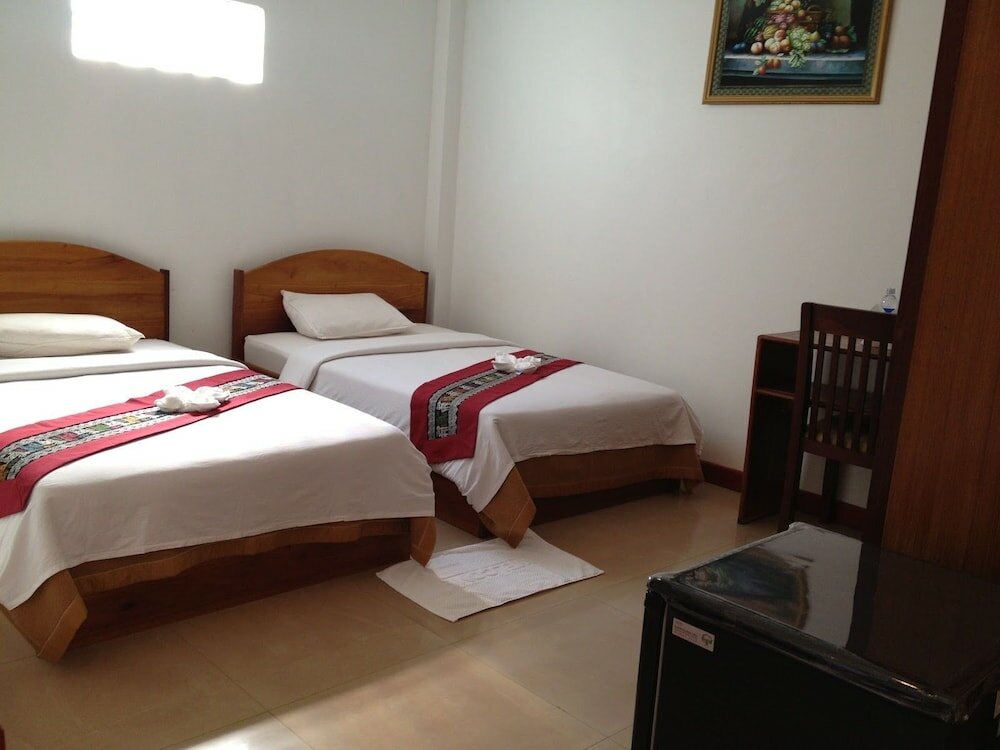 Фото Chalouvanh Hotel