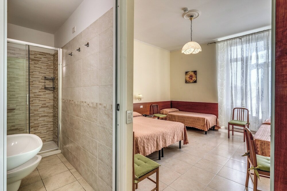 Фото Hotel Katty