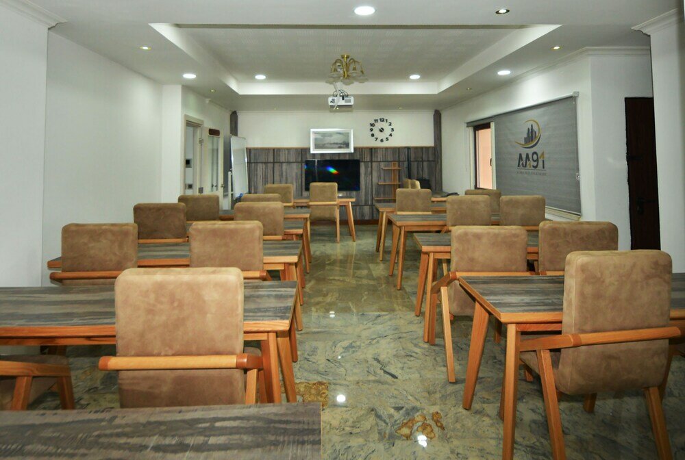 Фото Alphaplus Apartments