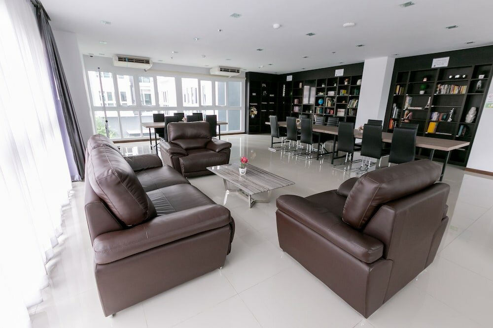 Фото Locals Prio ChiangMai Central Airport Plaza