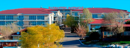 Шелли Хенниг жалаңаш