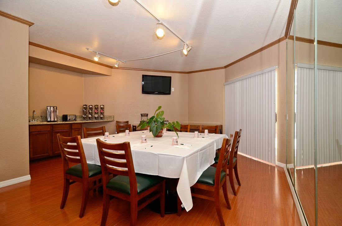 Фото Beachfront Inn and Suites at Dana Point
