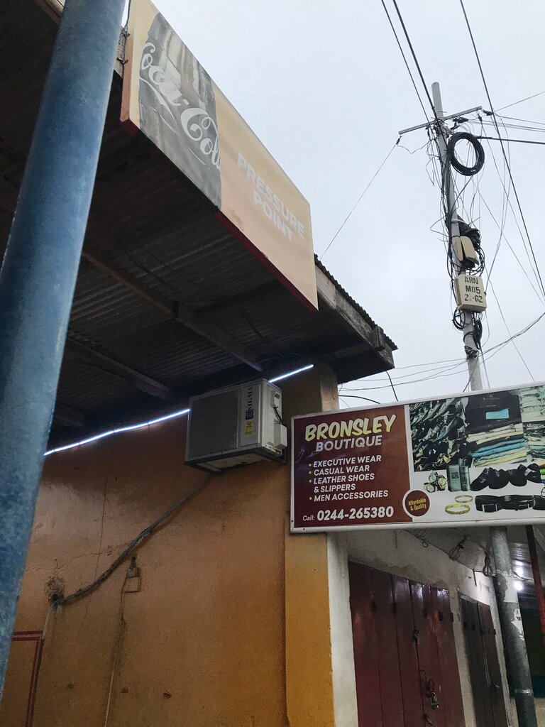 Fast food Preasure point, Accra, photo