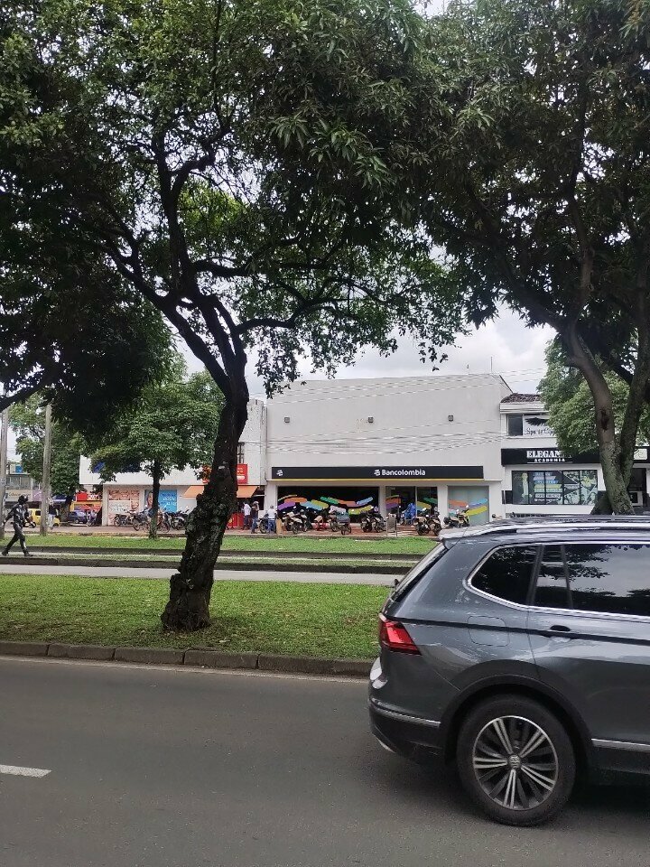 Bank Sucursal Bancolombia Tequendama, Cali, photo