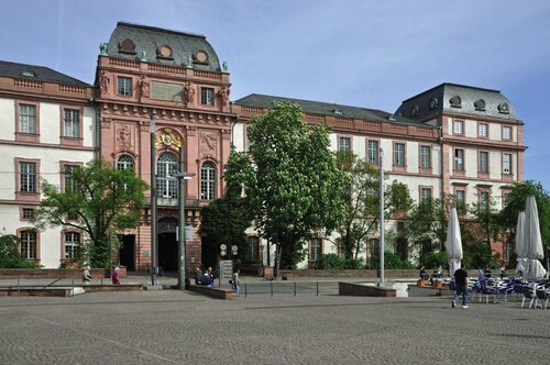 Гостиница IntercityHotel Darmstadt в Дармштадте