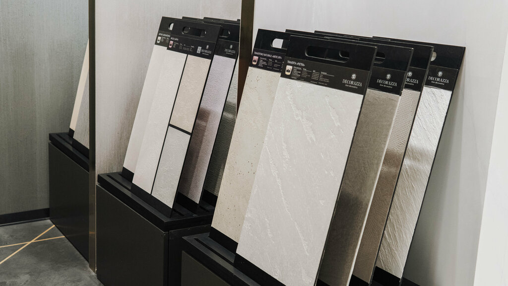 Paintwork materials Decorazza и Байрамикс, Moscow, photo