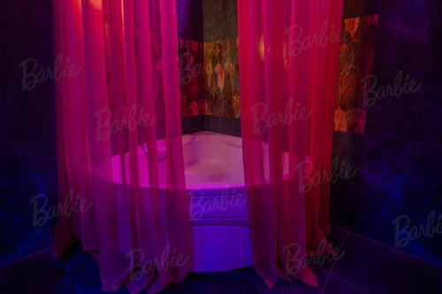 Нудиски жалаңаш