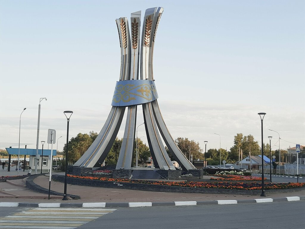 Monument, memorial The Sheaf of Ears Monument, Kostanai, photo