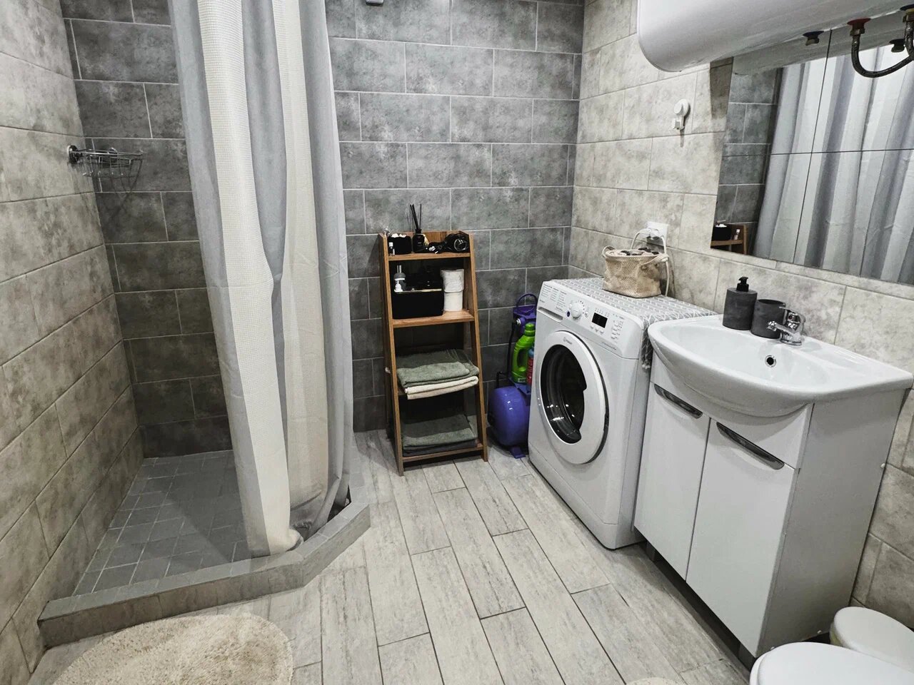 Фото Дом и река