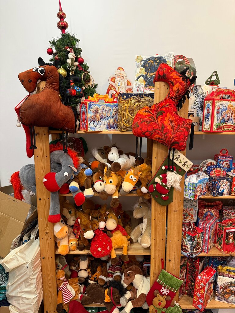 Gift and souvenir shop Podarki, Moscow, photo