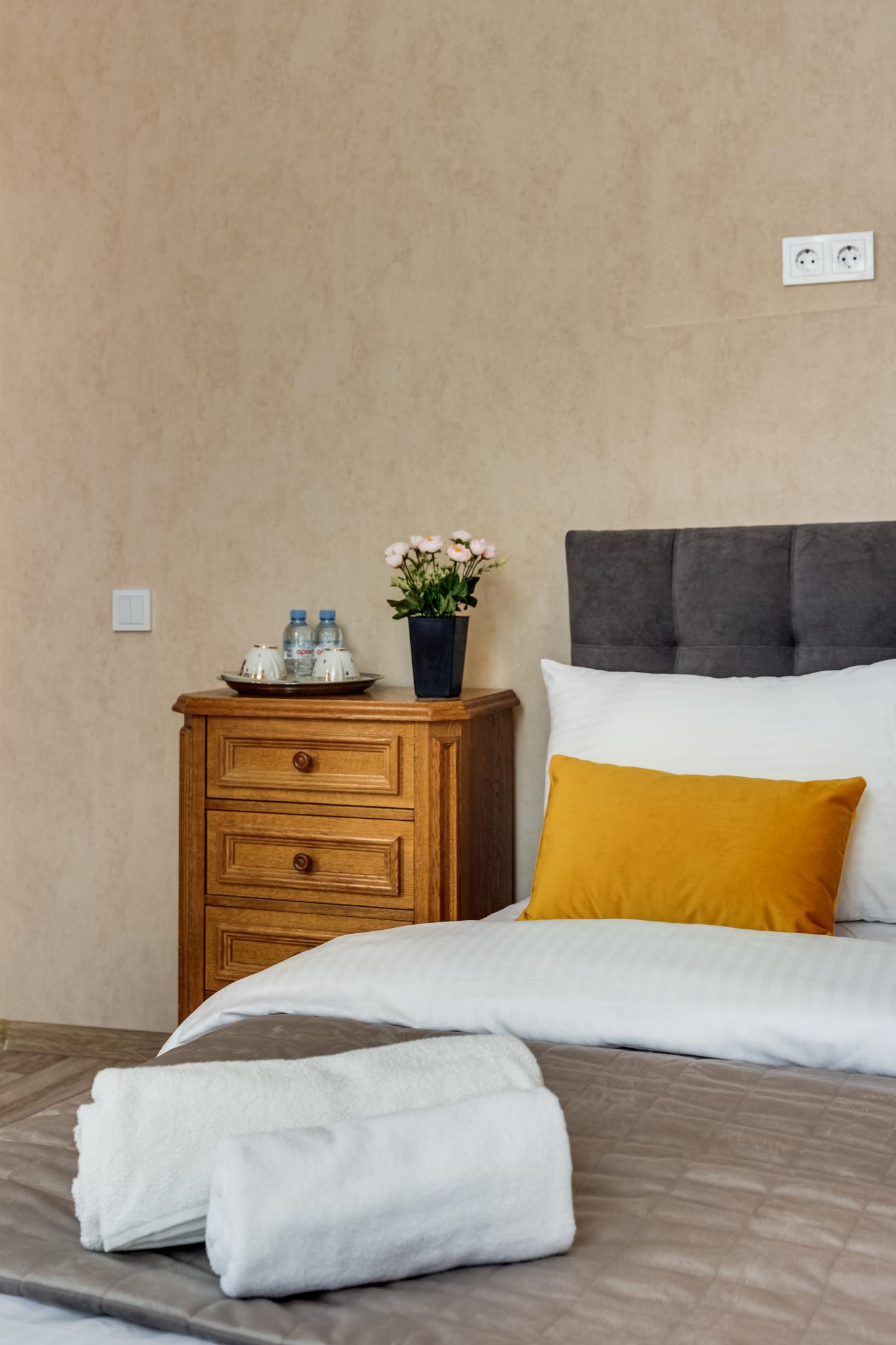 Фото Современник