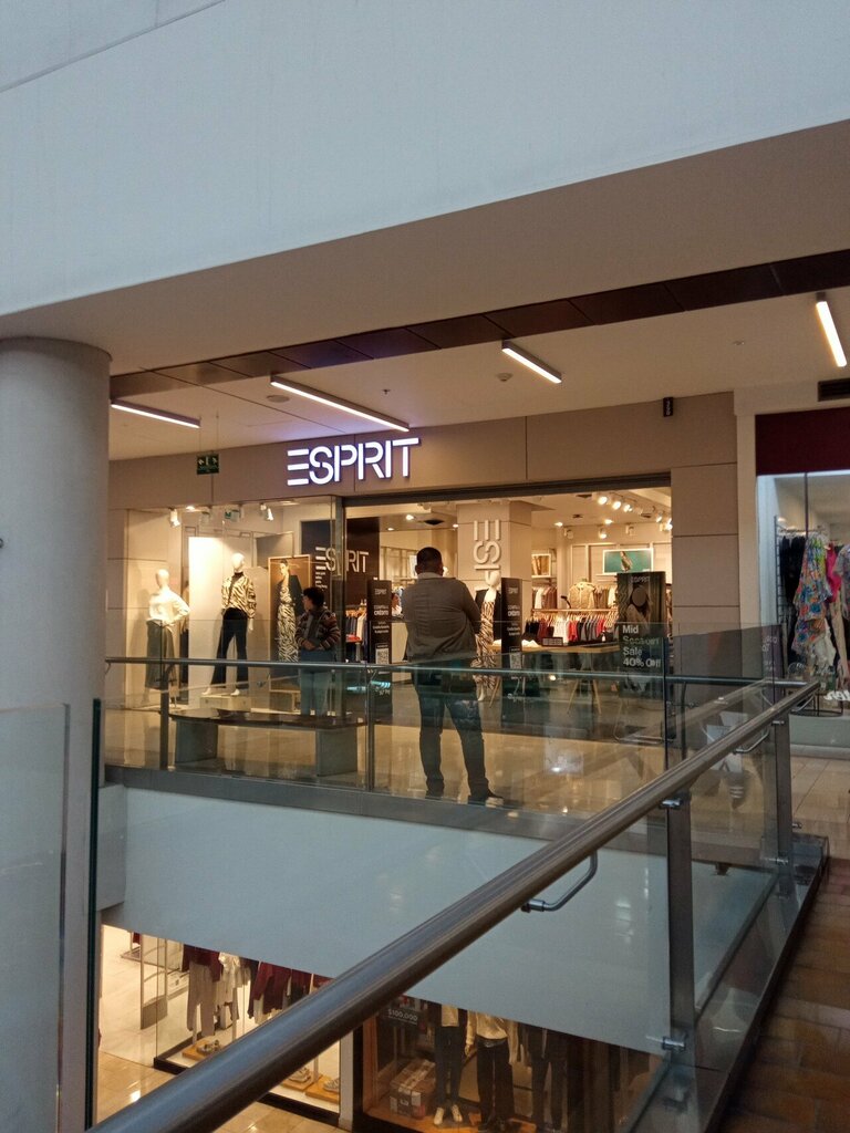 Clothing store Espirit, Bogota, photo