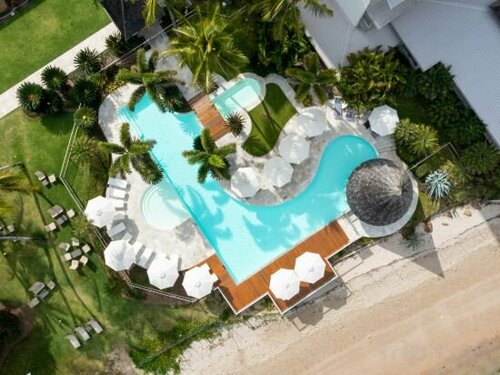 Гостиница Chateau Royal Beach Resort and SPA в Нумеа