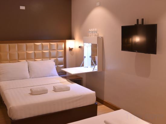 Фото Robertson Hotel