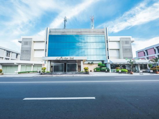 Фото L'Fisher Hotel