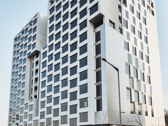 Фото Royal Emporium Hotel