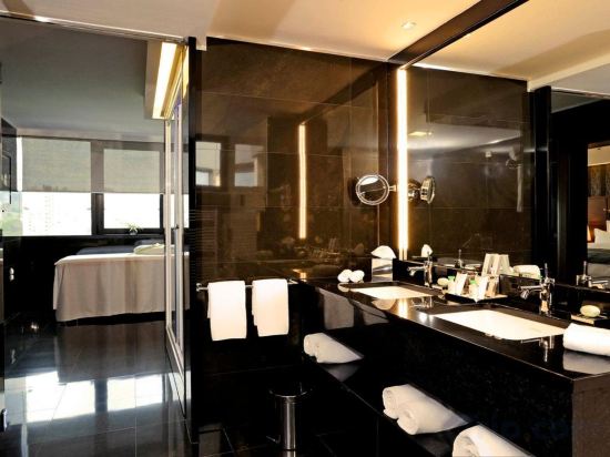 Фото Mövenpick Hotel Sarajevo